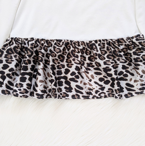 SHEIN Leopard Print Ruffle Hem Pullover Sweatshirt - Picture 5 of 10